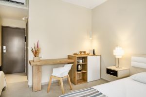 AXOS HOTEL