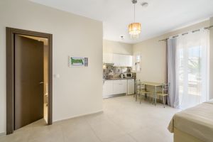AXOS HOTEL