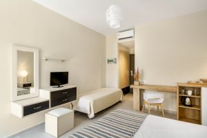 AXOS HOTEL