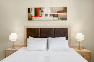 AXOS HOTEL