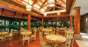 Crystals Beach Resort Belle Mare