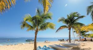 Victoria Beachcomber Resort & Spa