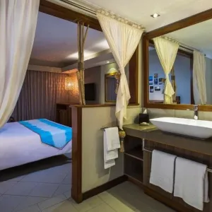C Mauritius