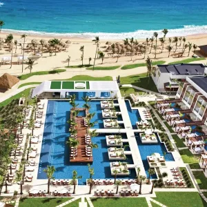 Dreams Onyx Resort &amp; Spa