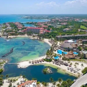 Catalonia Yucatán Beach