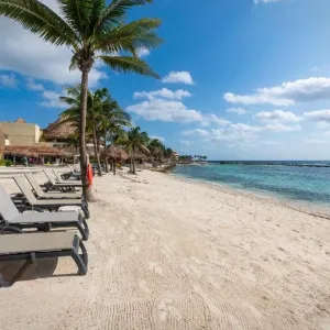Catalonia Yucatán Beach
