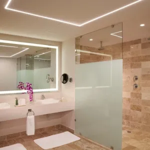 Dreams Sapphire Resort &amp; Spa