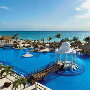 Dreams Sapphire Resort &amp; Spa