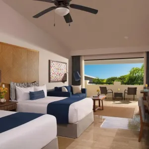 Dreams Sapphire Resort &amp; Spa