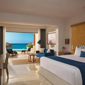 Dreams Sapphire Resort &amp; Spa
