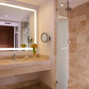 Dreams Sapphire Resort &amp; Spa