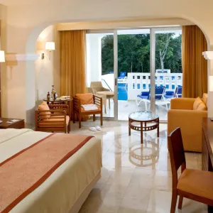 Grand Riviera Princess