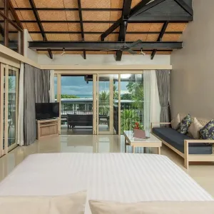 Holiday Ao Nang Beach Resort