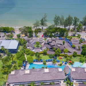 Holiday Ao Nang Beach Resort
