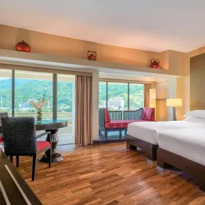 Pullman Phuket Karon Beach Resort