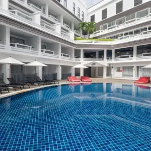 Radisson Red Phuket Patong Beach - Rawai