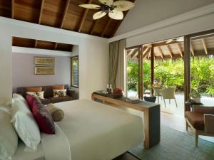 Dusit Thani Resort Maldives