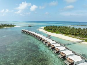 Cinnamon Hakuraa Huraa Resort Maldives
