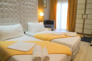 Hotel Strora