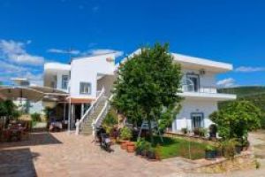 Hotel Chris - Ksamil