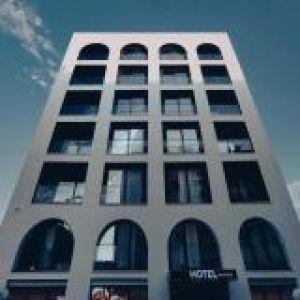 Hotel Bounty - Golem