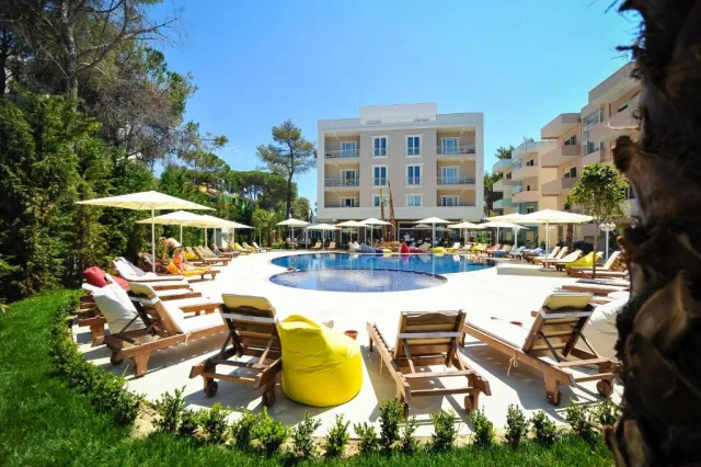 Hotel Sandy Beach Resort - Golem