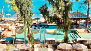 MAKO Sea & Suites
