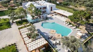 The Mini Resort
