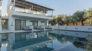 Alora Luxury Suites