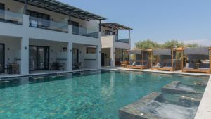 Alora Luxury Suites