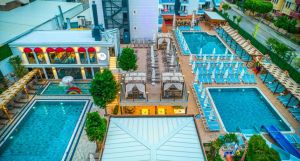 Club Big Blue Suite Hotel