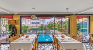 Club Big Blue Suite Hotel