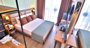 Club Big Blue Suite Hotel