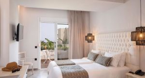 Delfina Tropic