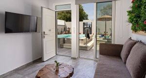 Delfina Boutique