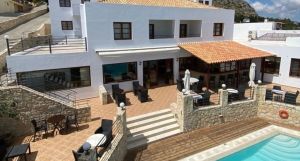 Amazones Village Suites