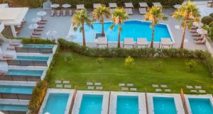 Zeus Ydoria Resort