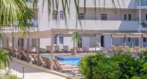 Zeus Ydoria Resort