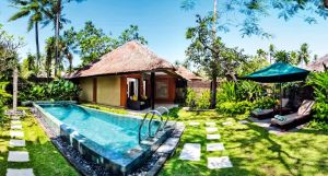 Legian Beach Hotel