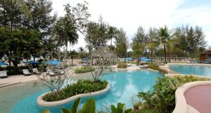 Apsara Beachfront Resort & Villa