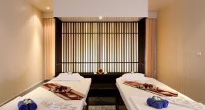 Apsara Beachfront Resort & Villa