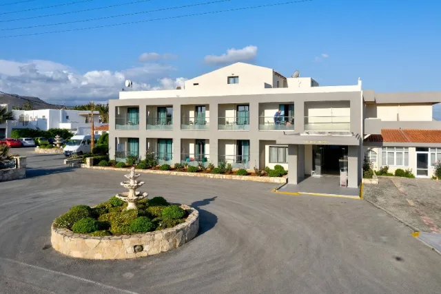 Kalia Beach (R)
