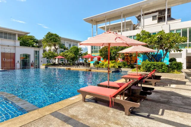 D Varee Jomtien Beach