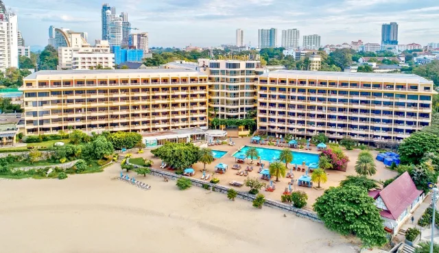 Dusit Thani Pattaya