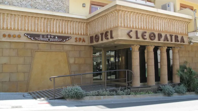 Cleopatra and Spa (Lloret de Mar) - Lloret de Mar