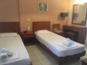 Litsa Efi Apartments