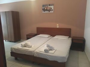 Litsa Efi Apartments