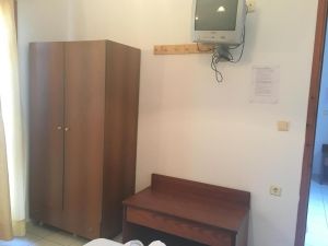 Litsa Efi Apartments