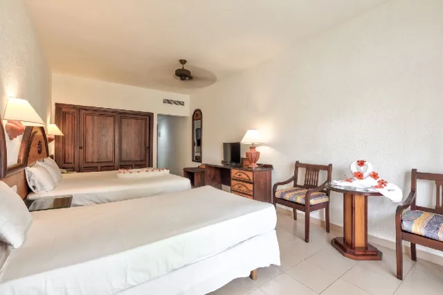 Playa Bachata Resort