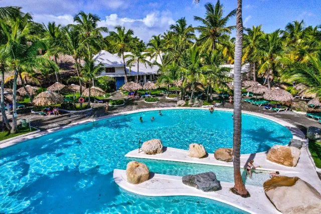 Playa Bachata Resort